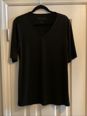 Susan Graver Black V-Neck Short Sleeve Top, L